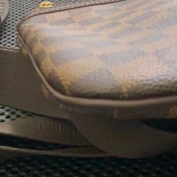 *** SOLD *** Authentic Louis Vuitton Damier Bosphore - Picture 6 of 13